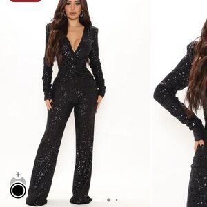 Black sparkly jumpsuit
New years jumpsuit